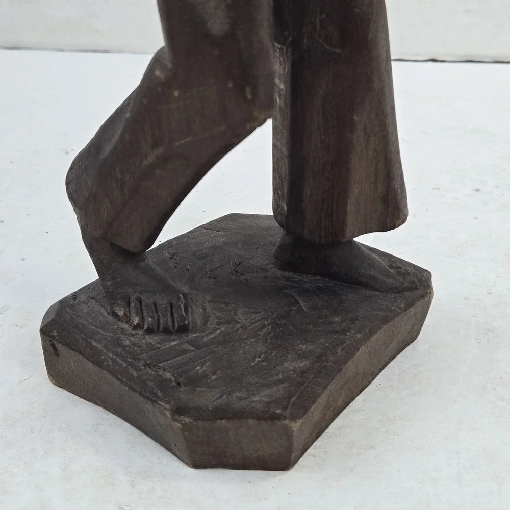 Vtg Hand Carved Wood Figurine Traveling Man Bowl In Hand & Bag Venezuela 12